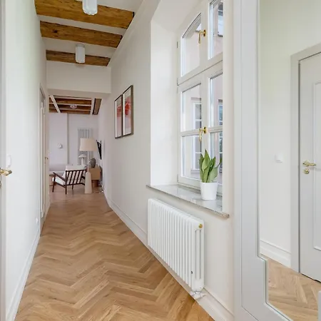Apartmán Sweet Mocha - 3Br, Sauna & Ac - Main Square *